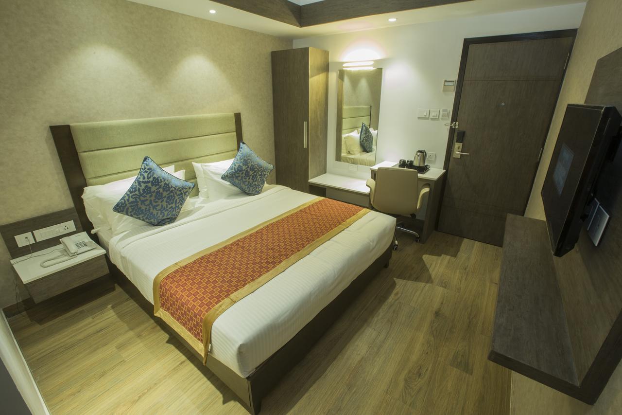 Hotel Saradha Grande Pudukkottai Exterior photo